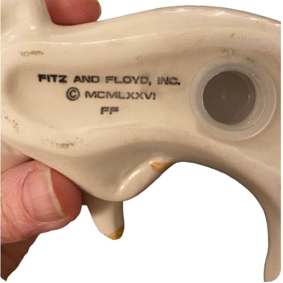 Vintage Fitz And Floyd 1976 Snuggling Nesting Pigs Salt & Pepper Shaker Set EUC - Picture 8 of 8